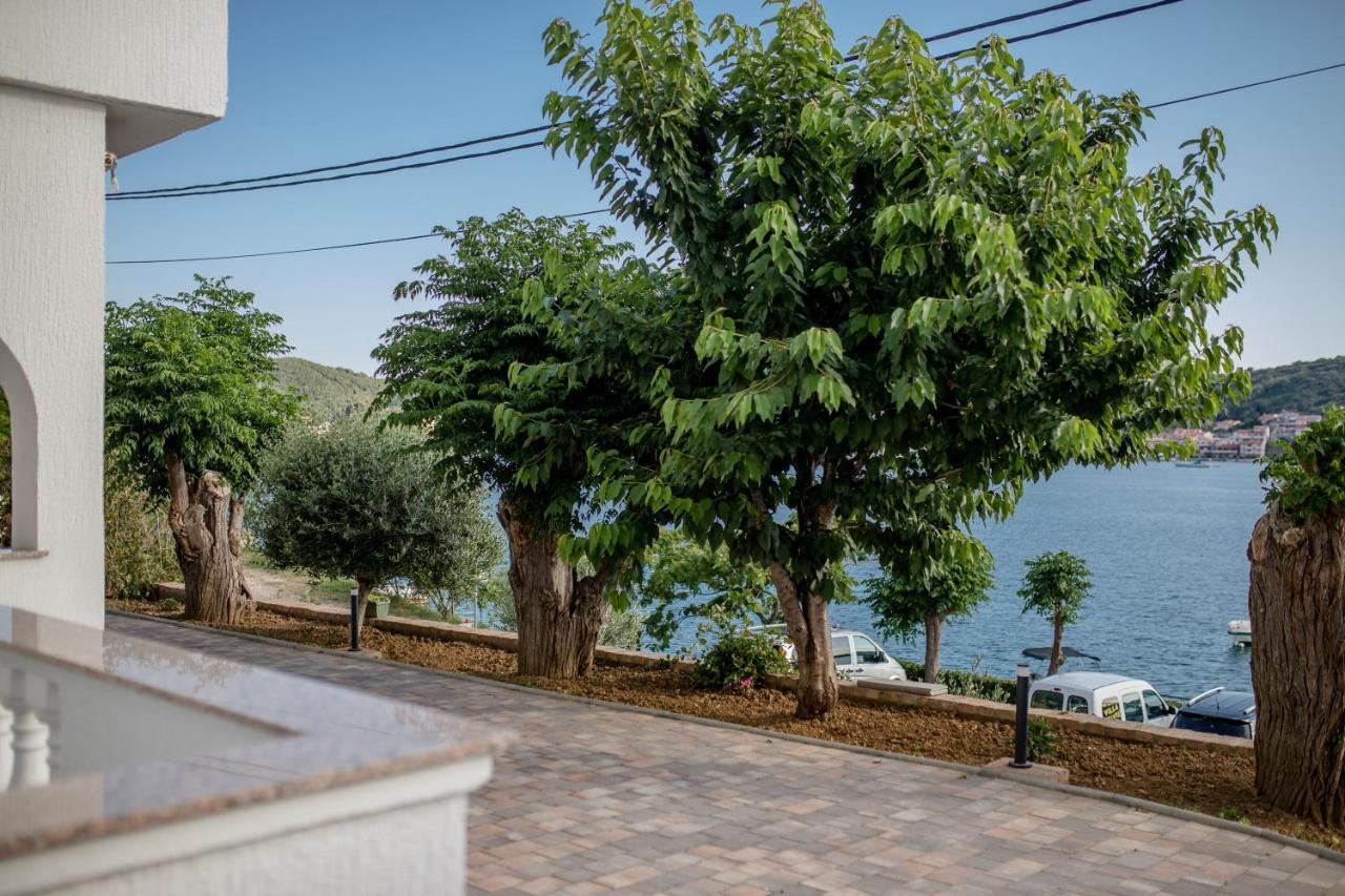 Apartments And Rooms By The Sea Supetarska Draga - Gornja, Rab - 11579 Exterior photo