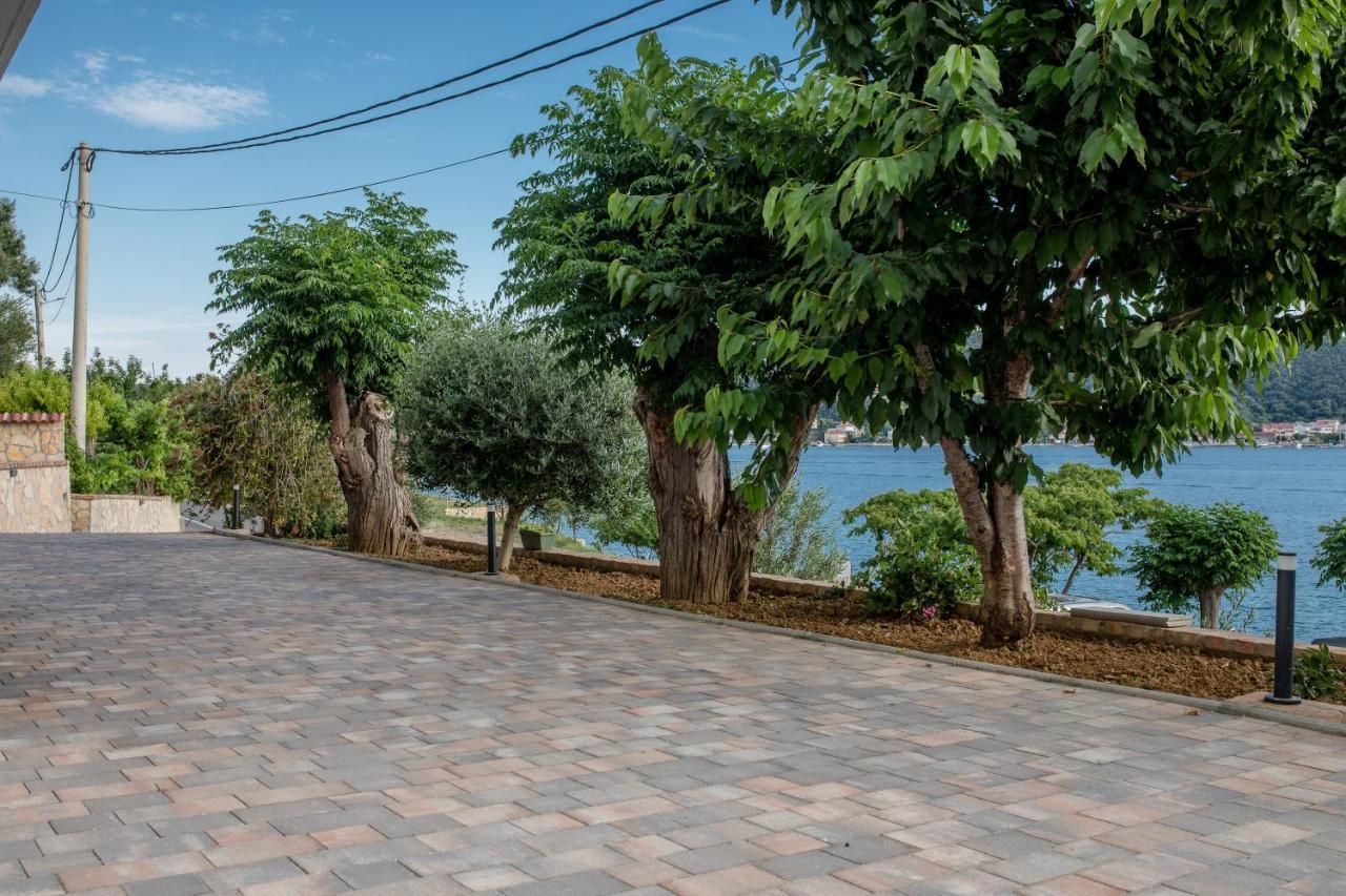 Apartments And Rooms By The Sea Supetarska Draga - Gornja, Rab - 11579 Exterior photo