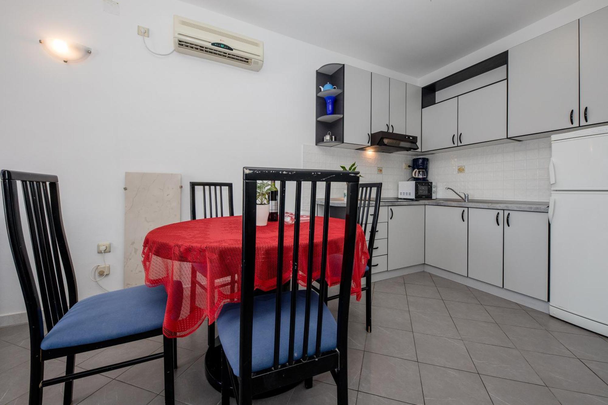 Apartments And Rooms By The Sea Supetarska Draga - Gornja, Rab - 11579 Room photo